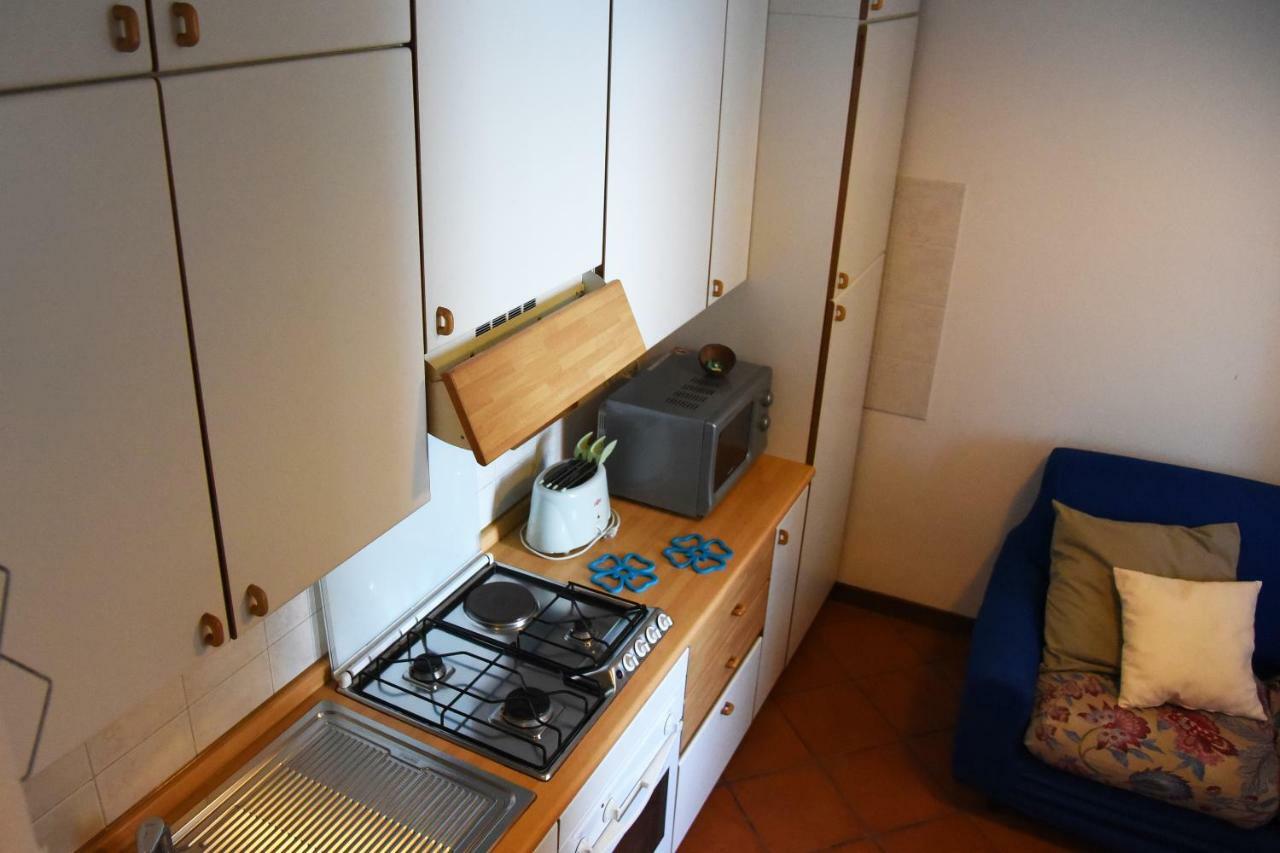 Cozy Garden Retrait Apartamento Varenna Exterior foto