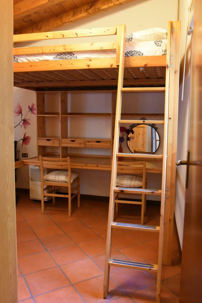 Cozy Garden Retrait Apartamento Varenna Exterior foto